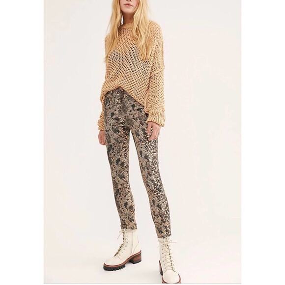 Free People High Waist Snakeskin Denim Jeggings Jeans - Picture 2 of 14